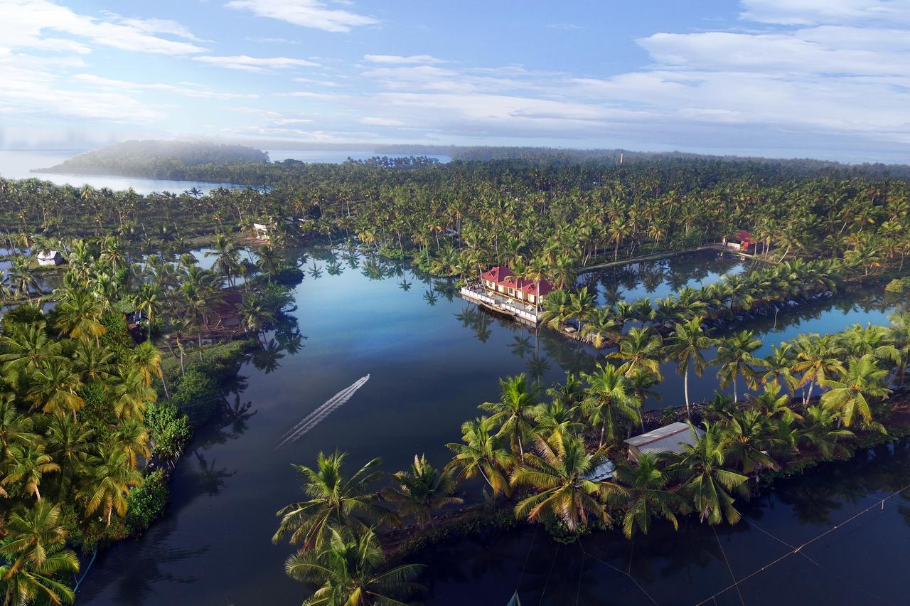 Munroe Island Lake Resort Mundrothuruth Екстер'єр фото