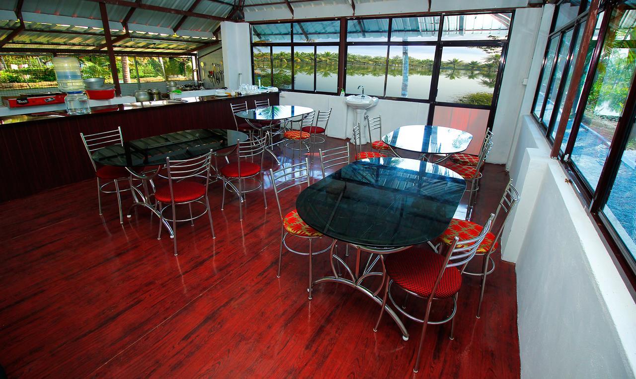 Munroe Island Lake Resort Mundrothuruth Екстер'єр фото